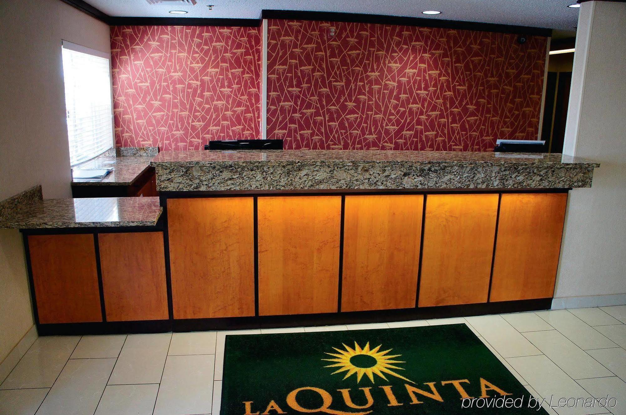 La Quinta Inn & Suites By Wyndham Peru Starved Rock St Park Bagian luar foto
